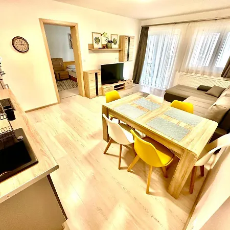 Pine & Pool Apartment Siofok