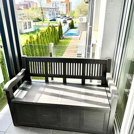 Pine & Pool Apartment Siofok